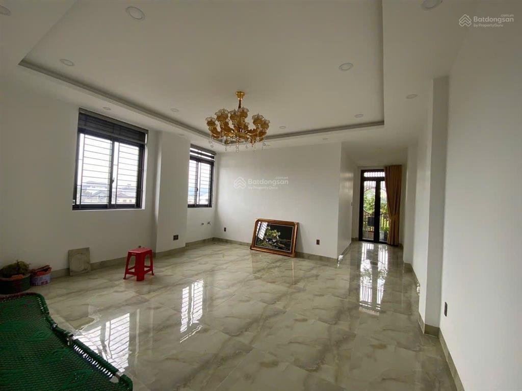 Cho thuê tòa nhà 48 triệu mặt tiền nguyễn đình chiểu 122m2 ngang 5.5m gần ngã tư đèn xanh sầm uất