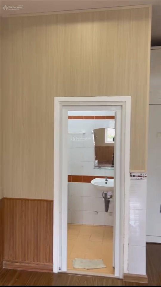 Bán căn góc chỉ 2 tỷ 7 chung cư hùng vương có thang máy 60 m2 sổ hồng lâu dài vay ngân hàng dễ dàng