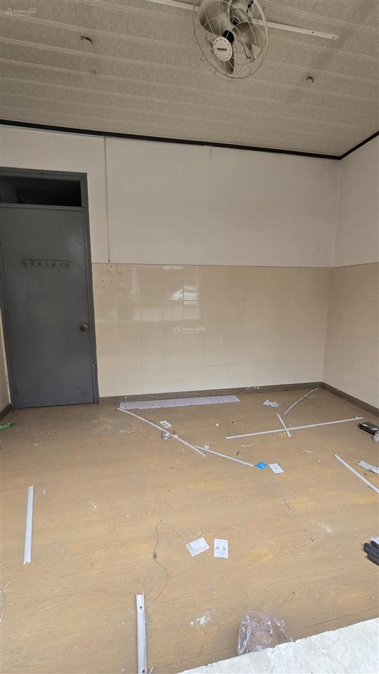 Cho thuê mặt bằng ngang 16m, 40 triệu/th trung tâm đà lạt có thể kd ăn uống 370 m2