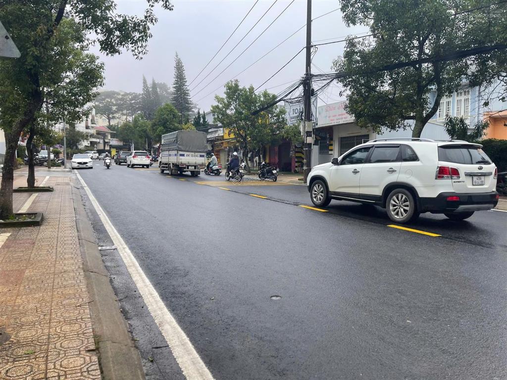 Cho thuê mặt bằng ngang 16m, 40 triệu/th trung tâm đà lạt có thể kd ăn uống 370 m2