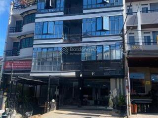 Cho thuê tòa nhà 79 tr // mặt tiền ba tháng hai 370m2 ngang 10m  kinh doanh đa ngành