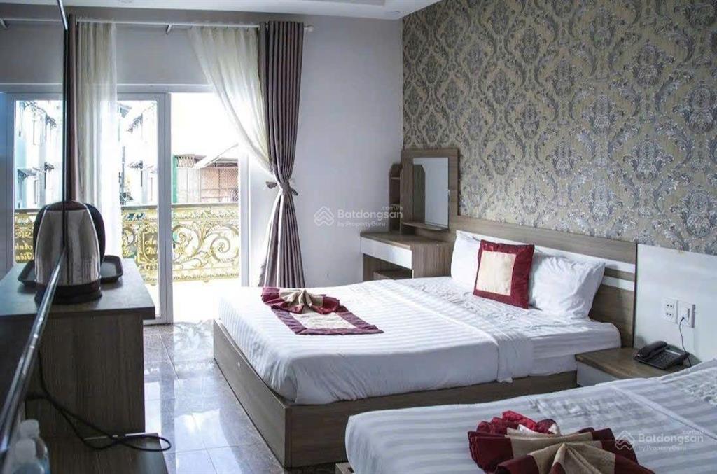 Cho thuê khách sạn 30 phòng khu hòa bình ngay chợ đà lạt 280 triệu