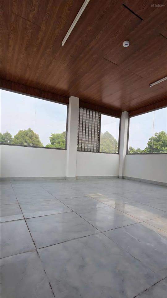 Cho thuê toà nhà 5 lầu trung tâm tdm