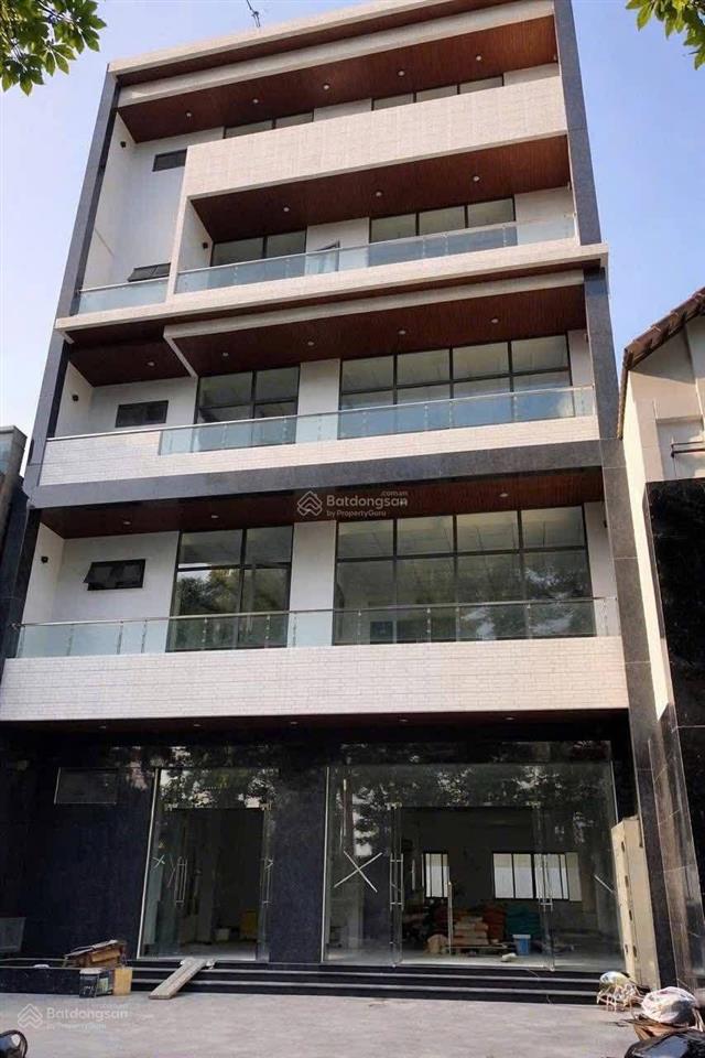 Tòa nhà 5 lầu gần vòng xoay gò đậu, tdm