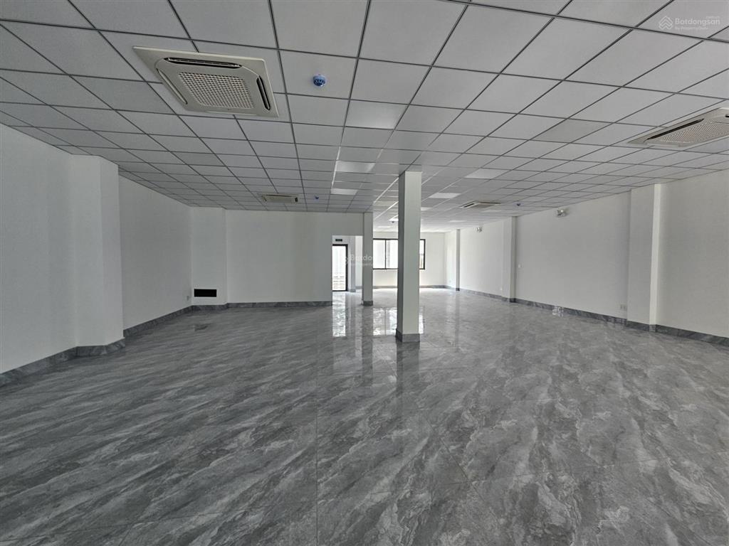 Tòa nhà 5 lầu gần vòng xoay gò đậu, tdm