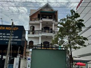 Cho thuê nhà 7 x 30, 3 lầu mặt tiền cmt8 ngay ngã 6 thủ dầu một