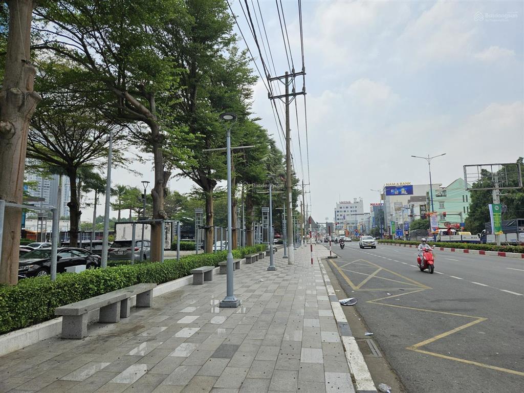 Mbkd  showroom mặt tiền đại lộ bình dương đối diện becamex