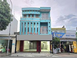 Nhà 8 x 50  3 lầu mặt tiền cmt8