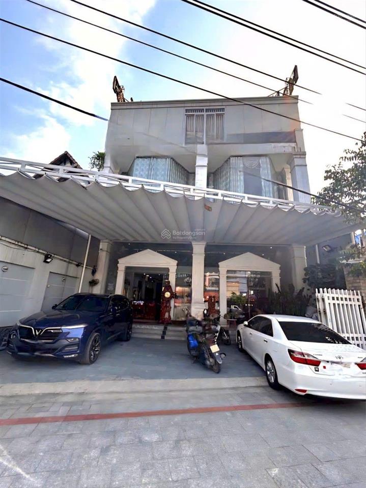 Tòa nhà 1000m2 mặt tiền đại lộ bình dương, p thủ dầu một