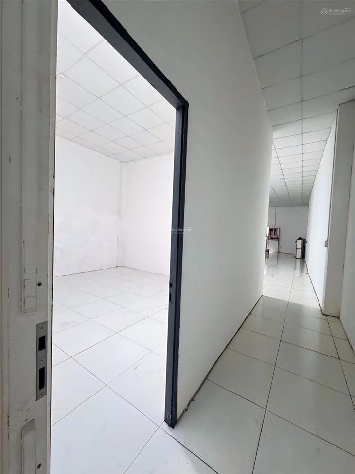 Mbkd mặt tiền đường phú lợi đối diện cổng chợ đầu mối hàng bông