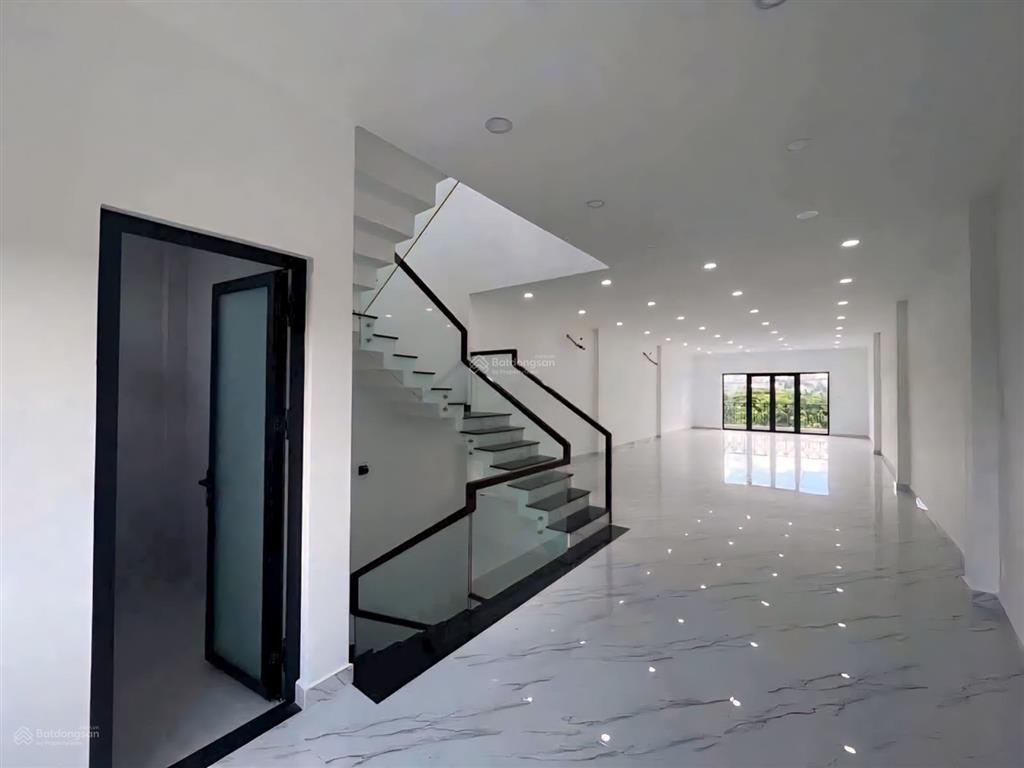 Mbkd  vp mặt tiền cmt8, thủ dầu một