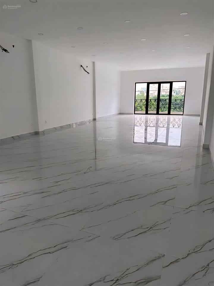 Mbkd  vp mặt tiền cmt8, thủ dầu một