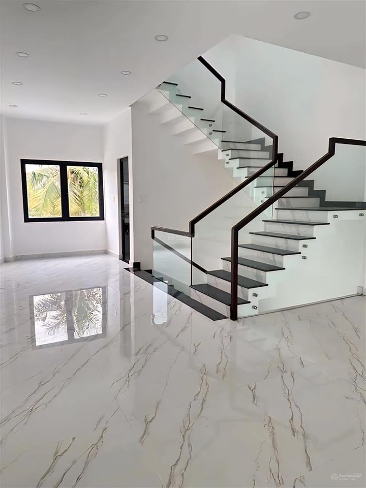 Mbkd  vp mặt tiền cmt8, thủ dầu một
