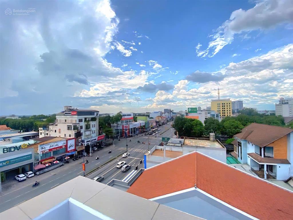 Toà nhà 2000m2 mặt tiền đại lộ bình dương kế bên becamex tower