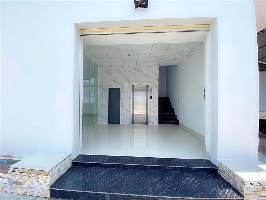 Tòa nhà 620m² mặt tiền đại lộ bình dương, thủ dầu một
