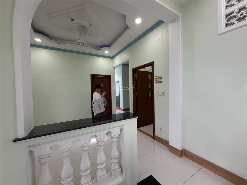 Căn góc 3 tầng 8 x 20m kdc phú hoà, thủ dầu một