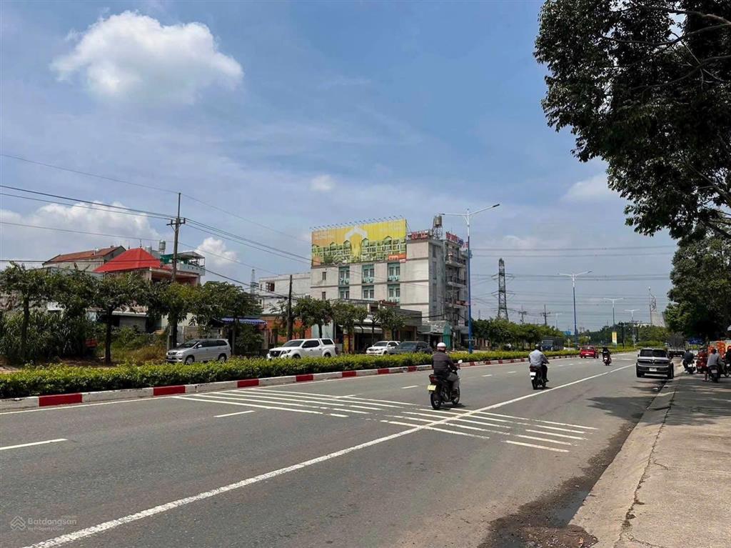 Mbkd  kho 10 x 30 mặt tiền huỳnh văn lũy, tp mới