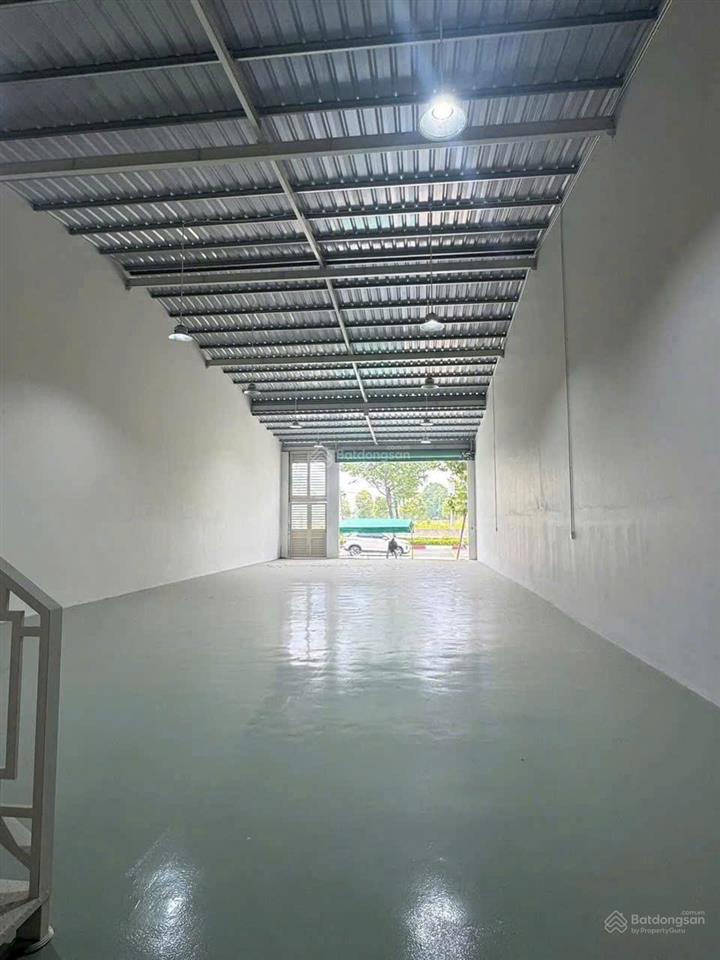 Mbkd  kho 10 x 30 mặt tiền huỳnh văn lũy, tp mới