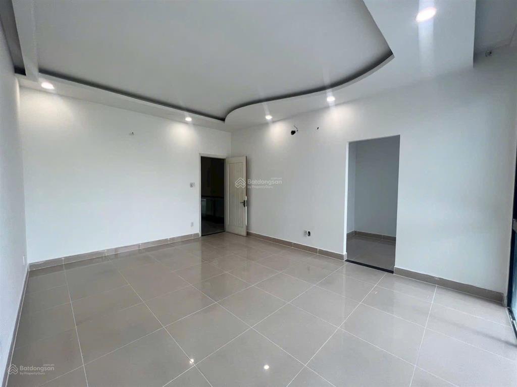 Nhà 1 trệt 4 lầu, 6pn 6wc mặt tiền lê lợi, tp mới