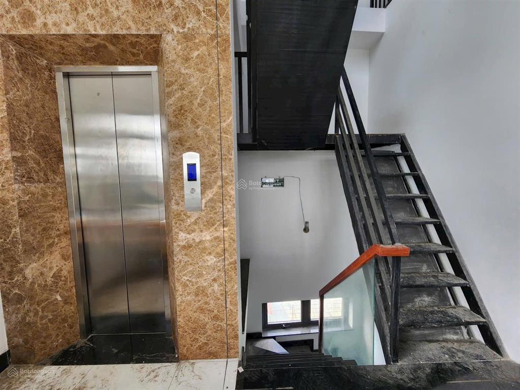 Mbkd vị trí đẹp mặt tiền thích quảng đức