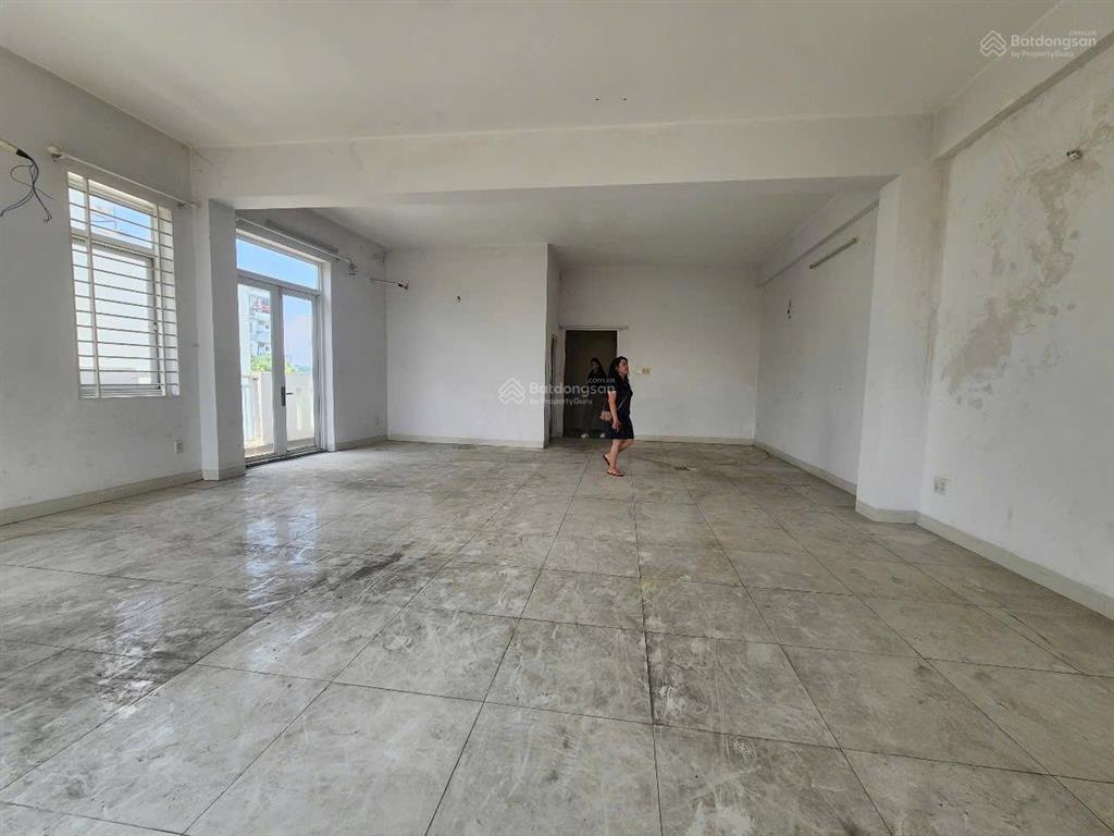 Mặt bằng kinh doanh quá đẹp, căn góc mặt tiền yersin ngay ngã 6 thủ dầu một