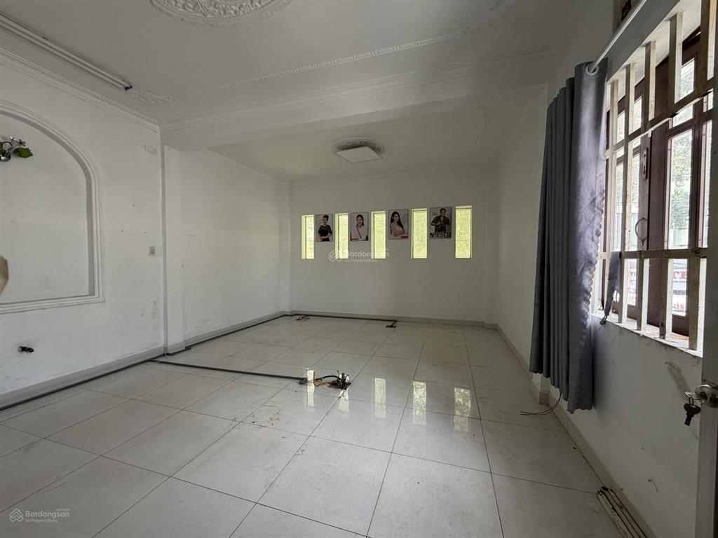 Mbkd căn góc 7 x 15m mặt tiền yersin