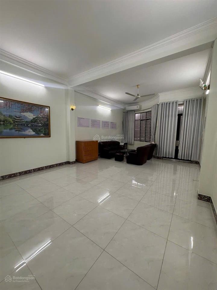 Nhà 5 x 20m, 3 tầng mặt tiền hoàng văn thụ, kdc chánh nghĩa