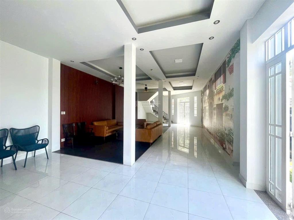 Nhà căn góc 8 x 25m kdc chánh nghĩa
