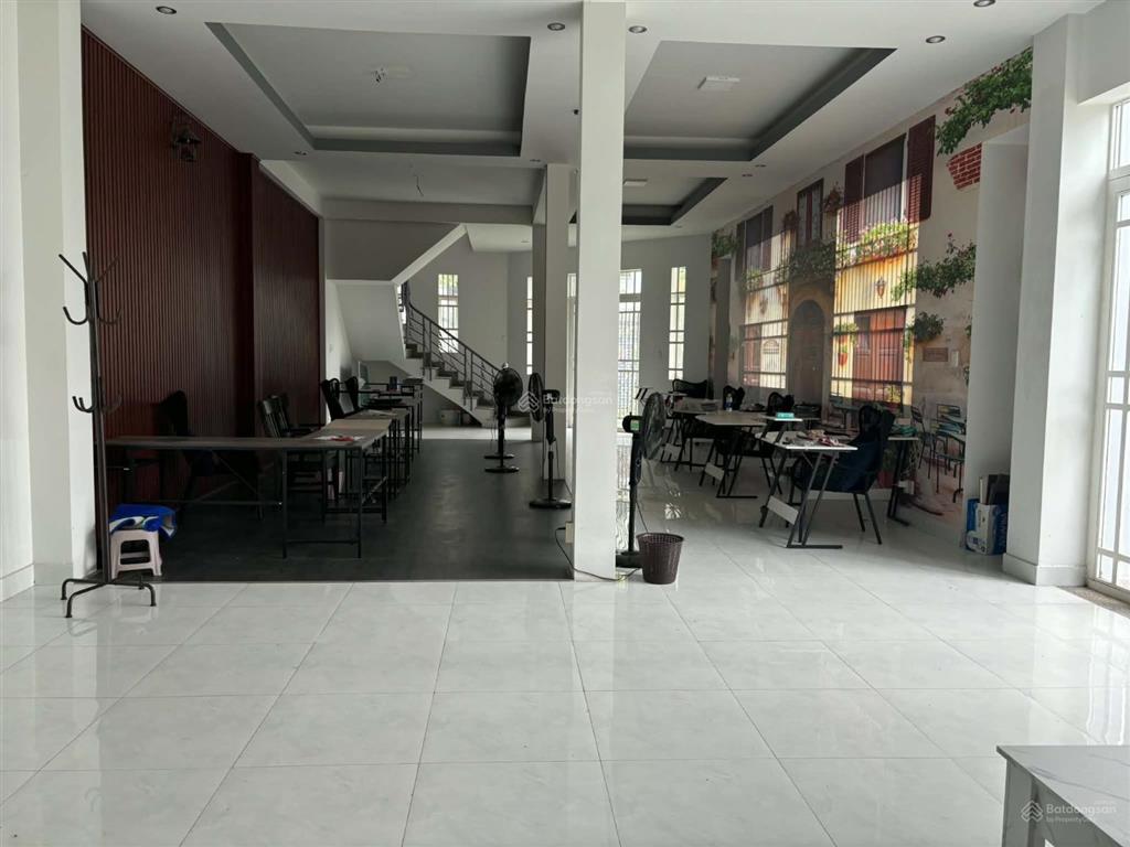 Nhà căn góc 8 x 25m kdc chánh nghĩa