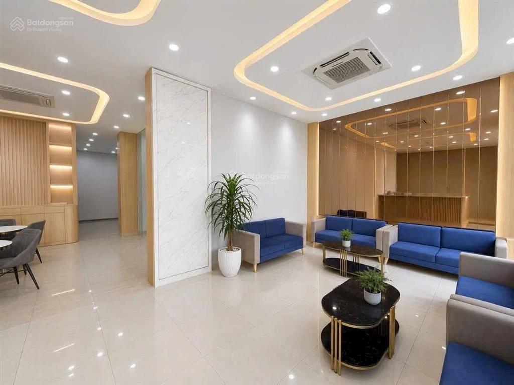 Tòa nhà 10x20m, 4 tầng kdc chánh nghĩa