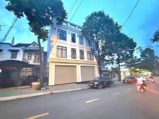 Mbkd  văn phòng 11x10, 3 lầu ngay ngã 6 tdm