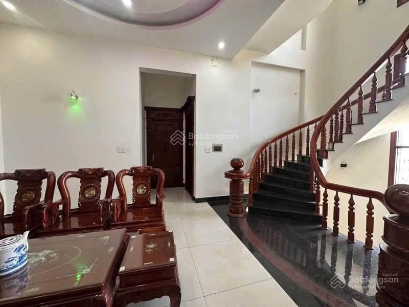 Biệt thự mặt tiền nguyễn đức thuận, hiệp thành