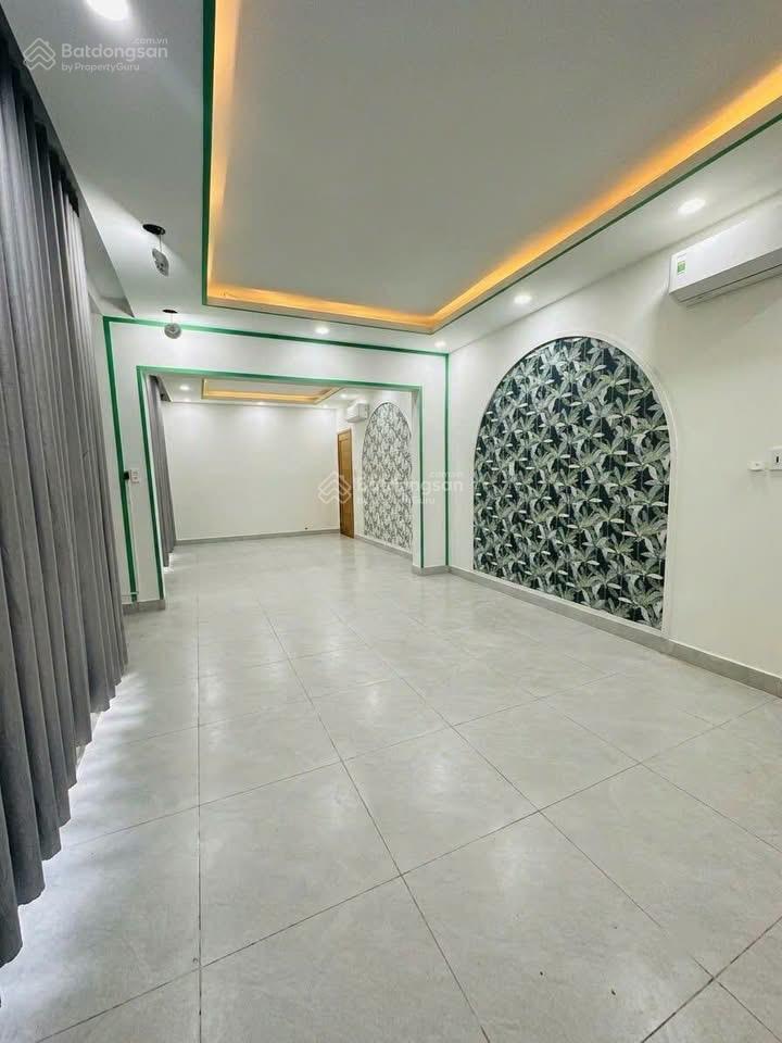 Mbkd  văn phòng ngay vòng xoay hiệp thành 3