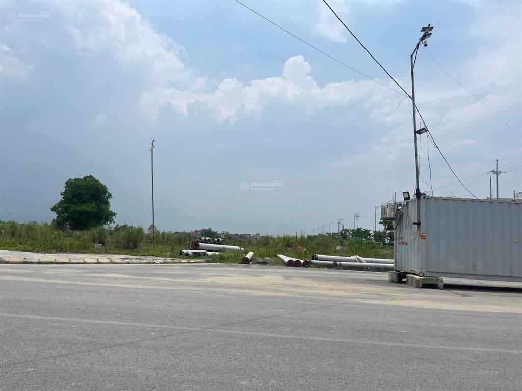 Công ty tôi cần chuyển nhượng 1ha đất trong cụm cao an, cẩm giàng, hải dương. đất trả tiền 1 lần