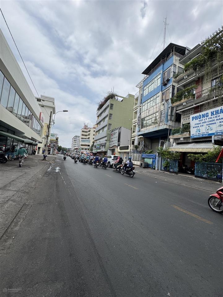 Cho thuê góc 2mt nguyễn biểu, q5 ngang 7m, dtsd 350m2 khu ăn chơi sầm uất ngày đêm 24/24