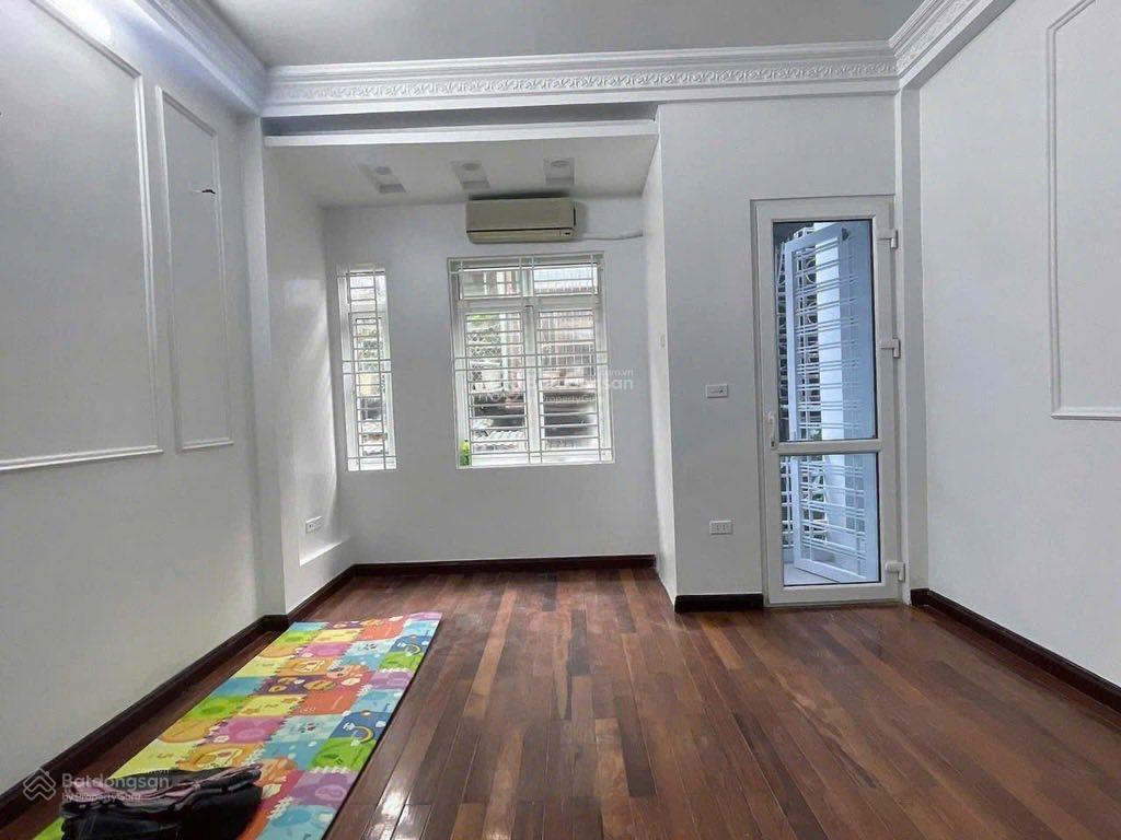 Cho thuê nhà lk khu đt định công dt 80m2*4 tầng, khu phân lô oto, văn phòng, lớp học, ở gđ, 20tr/th
