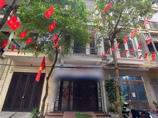 Tôi cần cho thuê nhà nguyễn cảnh dị  phường định công, dt 65m*4 tầng, oto đỗ ngày đêm, giá 17tr