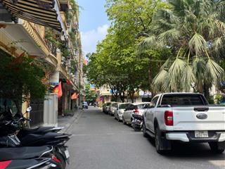 Cho thuê nhà trong khu đô thị định công  gần bv bưu điện, đường 2.5, nhà 4 tầng, giá thuê 18tr/th