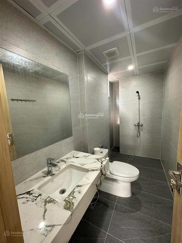 Cho thuê nhà nguyên căn dt 60m*5 tầng tại nguyễn cảnh dị  định công, oto đỗ cửa ngày đêm, giá 18tr