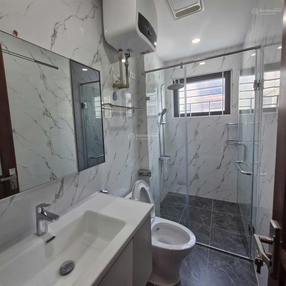 Cho thuê nhà nguyên căn ngõ trường chinh  tôn thất tùng, vị trí thoáng, nhà mới đẹp, giá 27tr/th