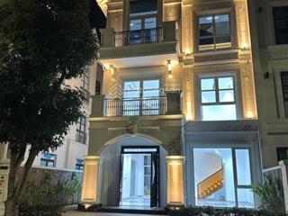 Cho thuê biệt thự linh đàm, dt 275m*4 tầng, mt 12m, văn phòng, công ty, giáo dục....giá thuê 40tr