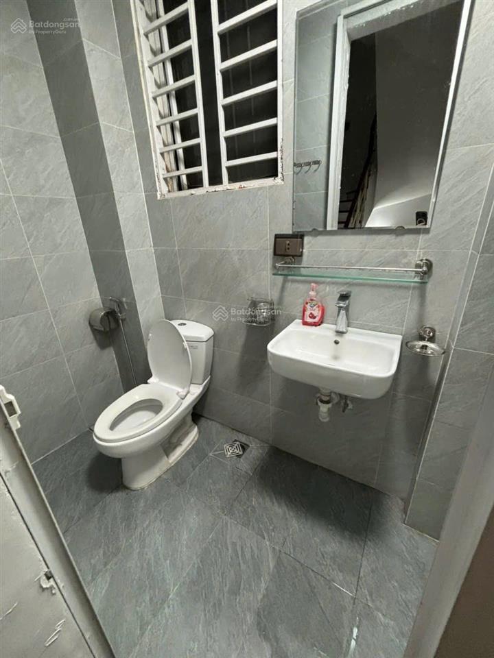Cho thuê nhà nguyễn cảnh dị  đại kim, dt 55m*4 tầng, 5pn, oto đỗ cửa ngày đêm, giá thuê 18tr/th