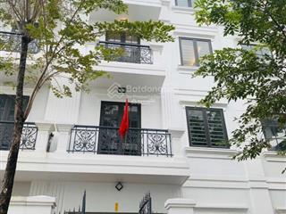 Cho thuê nhà liền kề khu đô thị định công  ô tô đỗ cửa ngày đêm, dt 90m*4 tầng, giá thuê 25tr/th