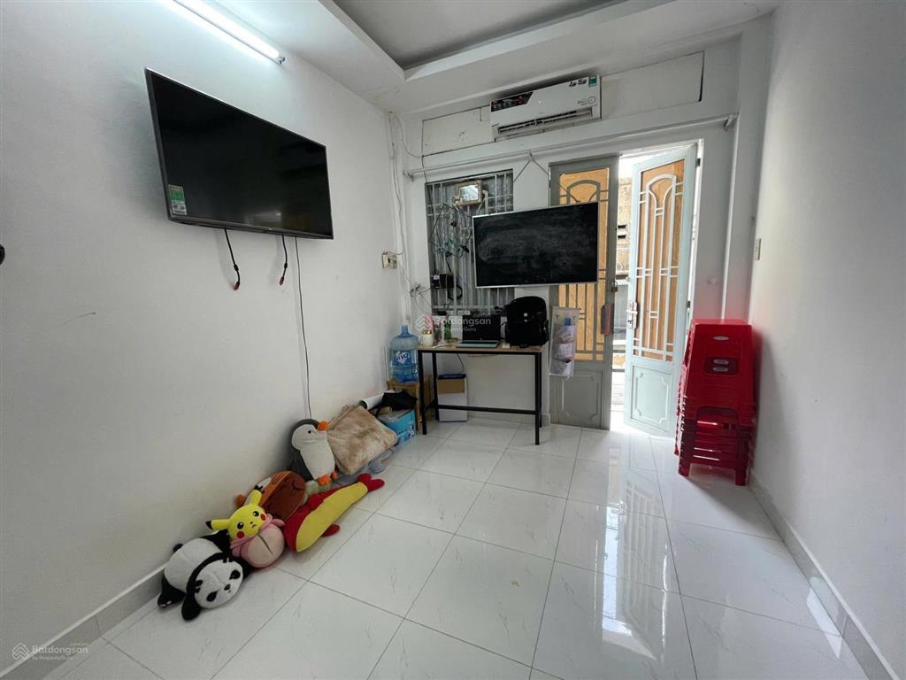 Chỉ 4,5 tỷ nhà 24m2, 2 tầng nguyễn phi khanh q1