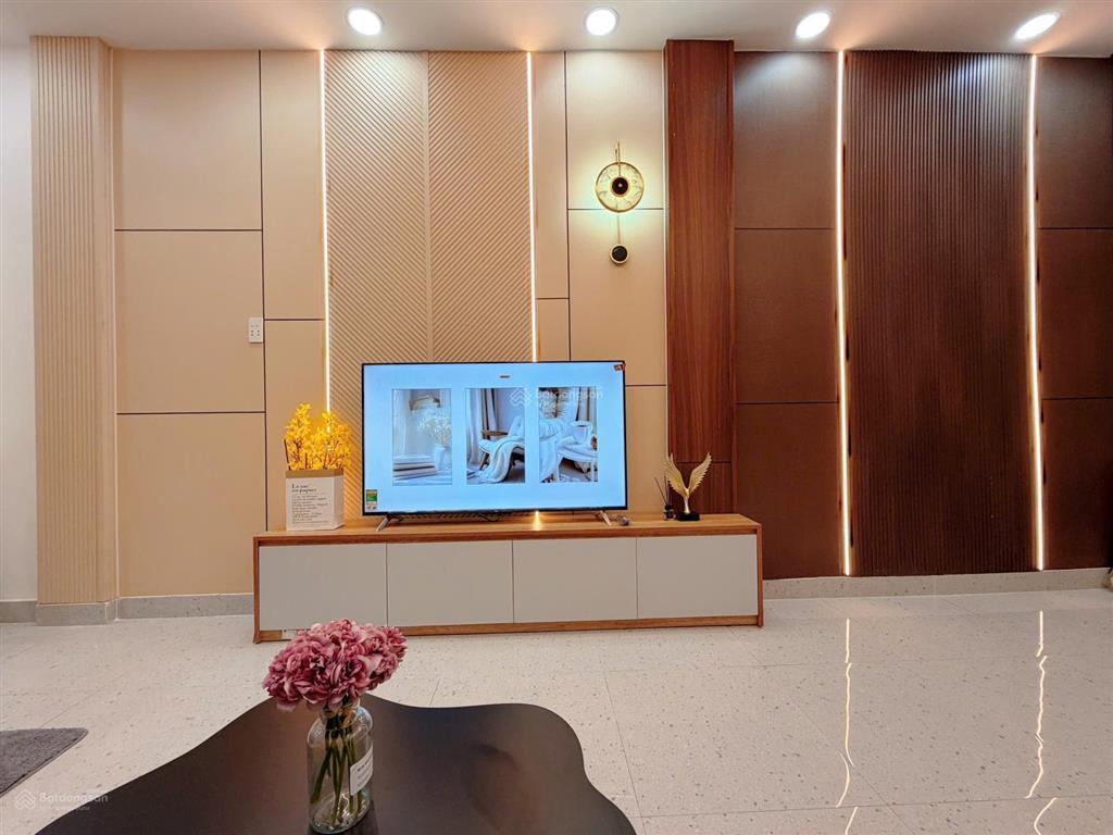 Sát mặt tiền cô giang p2 phú nhuận , 41m2 chỉ 6,35 tỷ