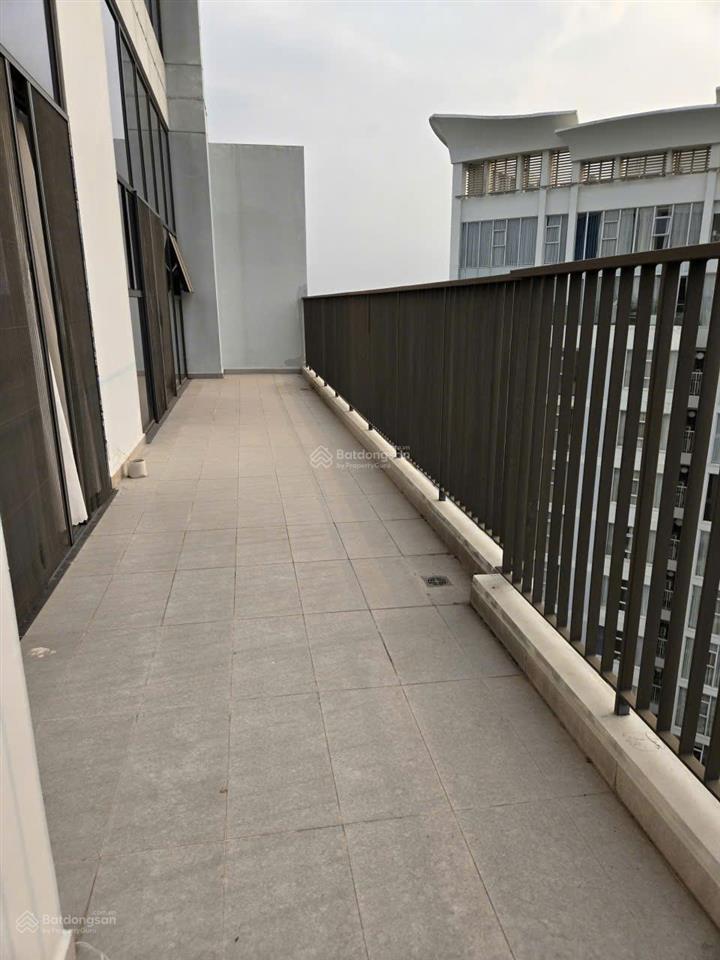 Cho thuê penthouse sora gardens 2, 2pn, 1 phòng sách, 2wc, giá thuê 48tr vnd/tháng (gồm pql)