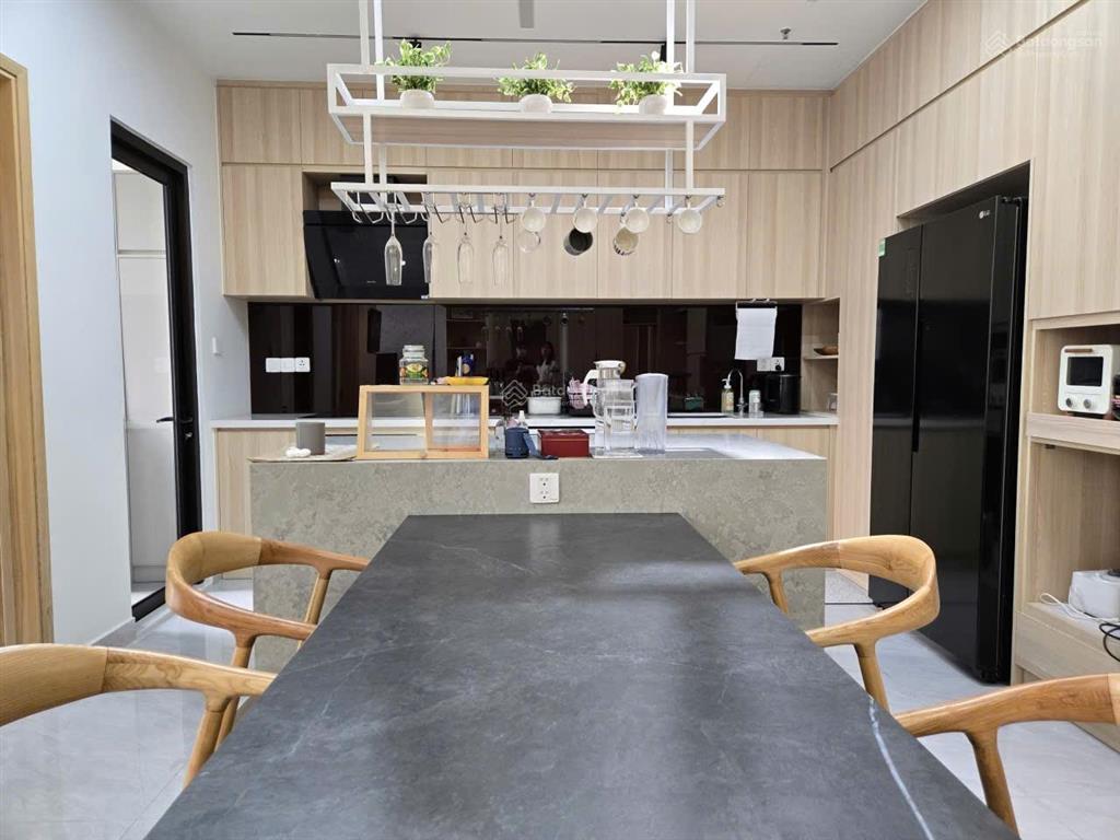 Cho thuê penthouse sora gardens 2, 2pn, 1 phòng sách, 2wc, giá thuê 48tr vnd/tháng (gồm pql)