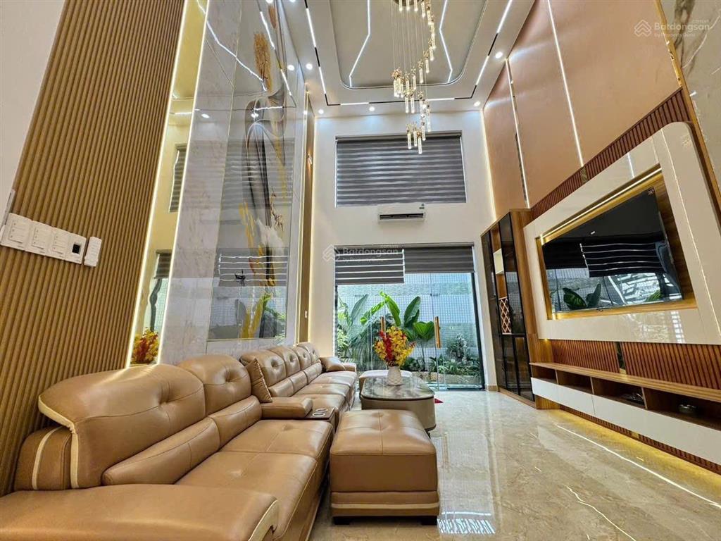 Hẻm xe hơi 8m lê trọng tấn, bình tân  bán nhà 5 tầng 80m2 [4 x 20m]  thang máy 450kg  giá 9.9 tỷ
