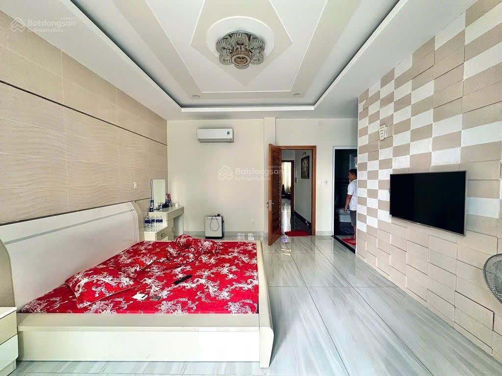 Villa 4 tầng 154m2 (7 x 22m)  khu vip lê văn quới  giá 15 tỷ