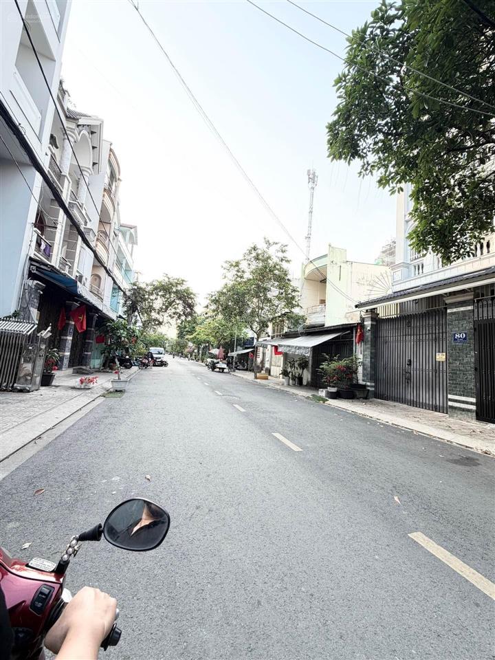 Mặt tiền lê cao lãng, p.phú thạnh, tân phú  nhà 152m2 [8 x 19m]  giá 17.2 tỷ.